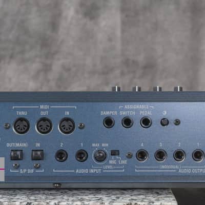 KORG TRITON Extreme Music workstation Synthesizer in Excellent Condition. image 20
