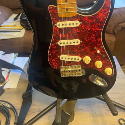 Fender Stratocaster 1994 - Black/Tortoise shell pick guard image 5