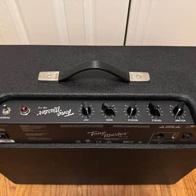 Fender Tone Master FR-12 1000-Watt 1x12" Active Guitar Speaker Cabinet with Dust Cover image 4