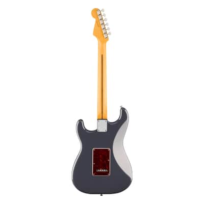 Fender American Professional Classic Stratocaster HSS, Maple Fingerboard W/Gig Bag - Faded Black image 5