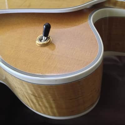 1999 Heritage Super Eagle Archtop Guitar - Antique Natural image 10