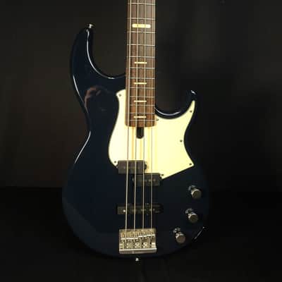 Used Yamaha BBP34 4 String Electric Bass Midnight Blue w/case image 3