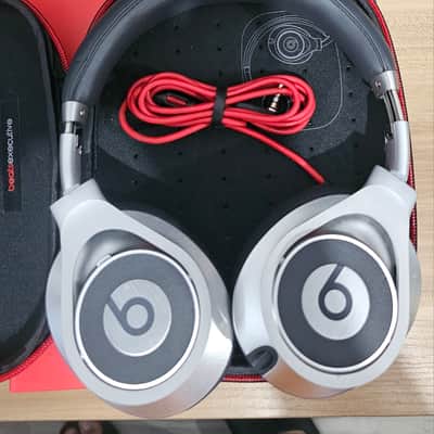 Beats by Dre Executive 2010-2025 - Silver/Red image 10
