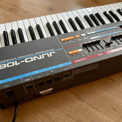 Roland Juno-106 61-Key Programmable Polyphonic Synthesizer (Full service / Warranty) image 4