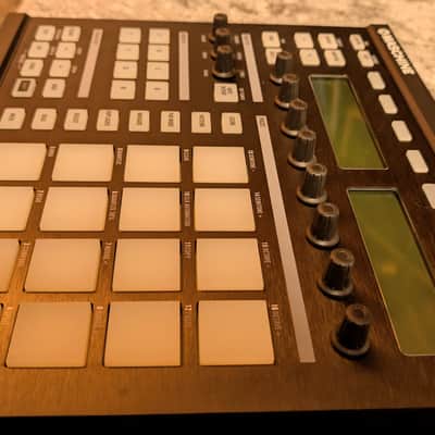 Native Instruments Maschine 2000s - Black image 4