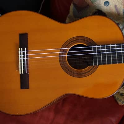 S Yairi clase 9002 classical guitar image 2