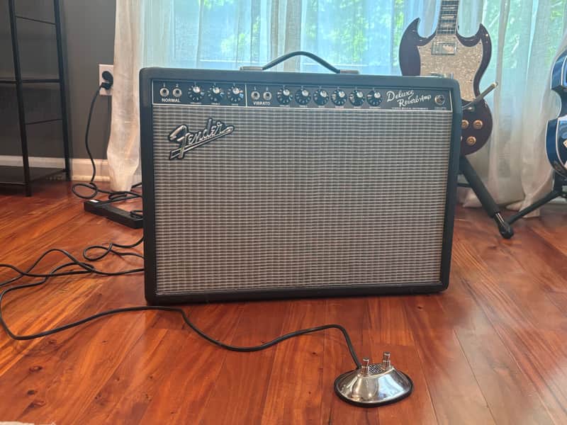 Fender '65 Deluxe Reverb Reissue 22-Watt 1x12" Guitar Combo 1994 - Present - Black image 1