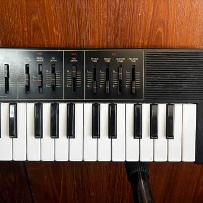 Yamaha CS01 rare black color vintage analog monophonic synthesizer image 3