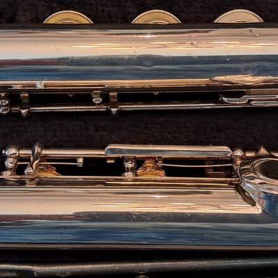 Armstrong 104 Student Model Closed-Hole Flute with C Foot, Offset G - Silver-Plated image 6