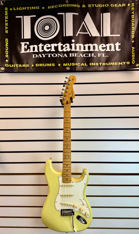 Fender Player II Stratocaster, Hialeah Yellow - Pre Owned