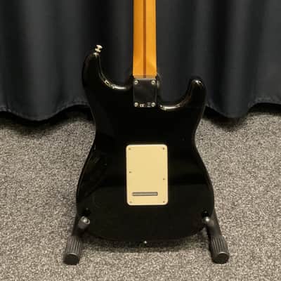 Fender Mexican Standard Stratocaster Left Handed 2010 - Black image 5