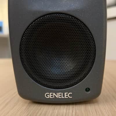 Genelec 6010A 3" Powered Nearfield Studio Monitor (Pair) 2008 - 2012 - Gray image 6