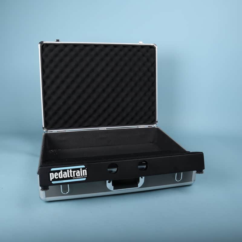 Pedaltrain Metro CASE + Pedal Board 16" image 1