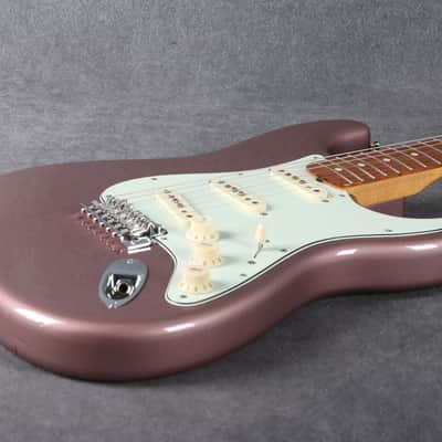 Fender Vintera Modified 60s Stratocaster - Burgundy Mist - 2nd Hand image 13