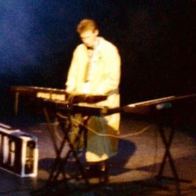 Yamaha DX7 Mk I w/ Factory Cartridge + VRC-101/102/103 + Manuals image 3