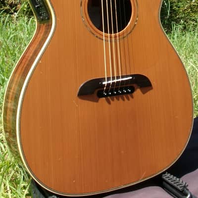2009 Yairi WY-1 Bob Weir Model, Electric Acoustic Guitar with cutaway professional grade Natural+K Yairi Had Case plus more extras image 2