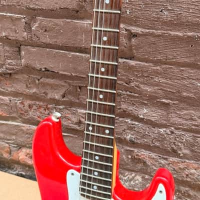 Squier by Fender Mini Stratocaster 3/4-Size Electric Guitar image 4