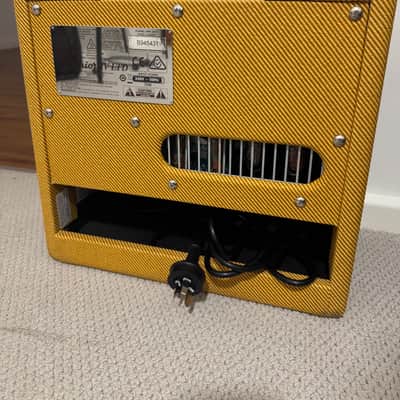 Fender Pro Junior IV 15-Watt 1x10" Guitar Combo 2018 - Present - Lacquered Tweed image 2
