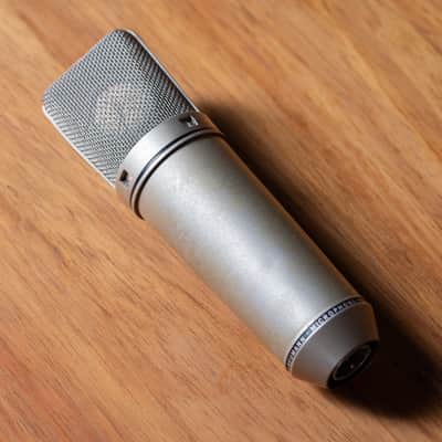 Neumann U67 Large Diaphragm Multipattern Tube Condenser Microphone image 3