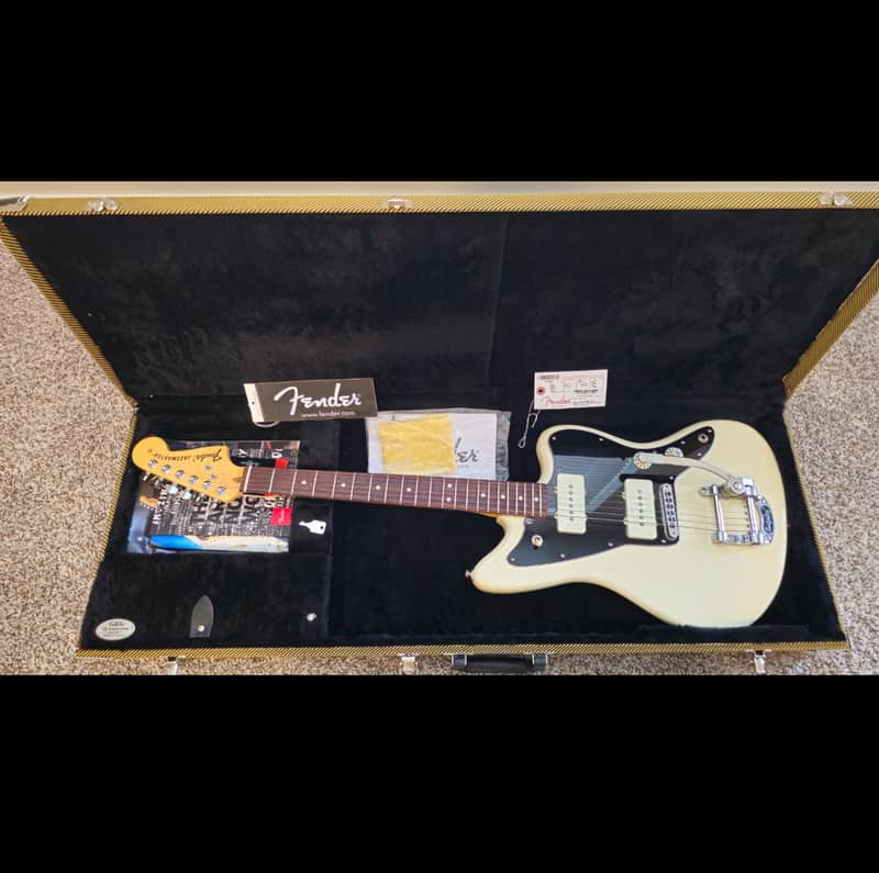 Fender Limited Edition American Special Jazzmaster W/ Hardcase &Bigsby Vibrato 2016 - Olympic White