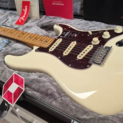 Fender American Professional II Stratocaster 2021 BRAND NEW Olympic White CASE QUEEN TIME CAPSULE UNPLAYED USA Strat Electric Guitar image 4