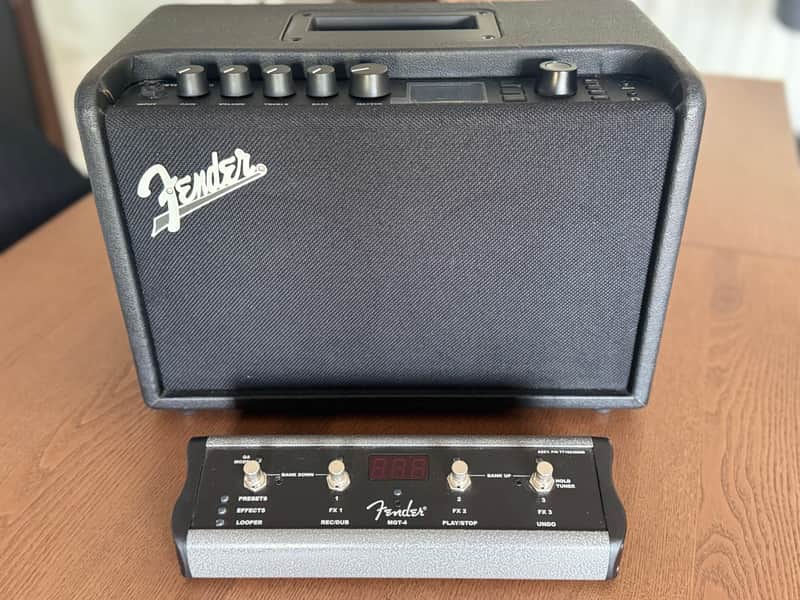 Fender Mustang GT 40 40-Watt 2x6.5" Modeling Guitar Combo 2017 - 2018 - Black image 1
