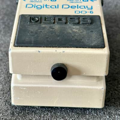 Boss DD-6 Digital Delay Pedal - White image 3