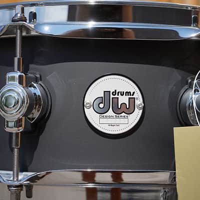 DW Design series Snare 5x13'' Pure Maple Shell 8-lug Flat Black Satin Lqr. 13'' Snare Drum image 2