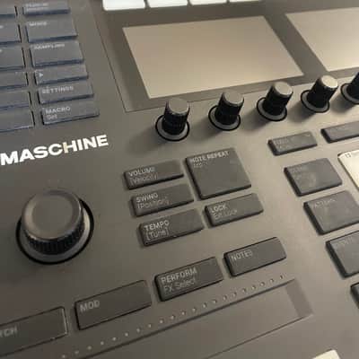 Native Instruments Maschine MKIII 2010s - Black image 7
