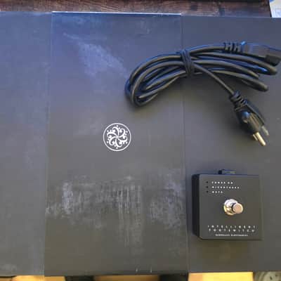 Darkglass Electronics Microtubes 900 V2 900-Watt Bass Amp Head Black image 7