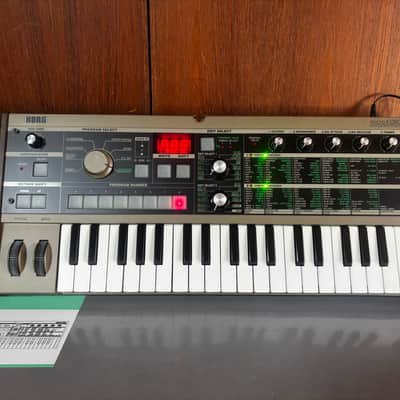 Korg Microkorg Synthesizer/Vocoder w/ box image 2