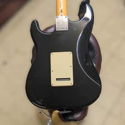 Fender Standard HSS Stratocaster with Maple Fretboard 2010 - EMG image 11