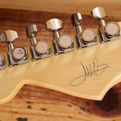 Fender Juanes Signature Stratocaster 2023 - Luna White Super Clean Strat! 30476 Bild 12