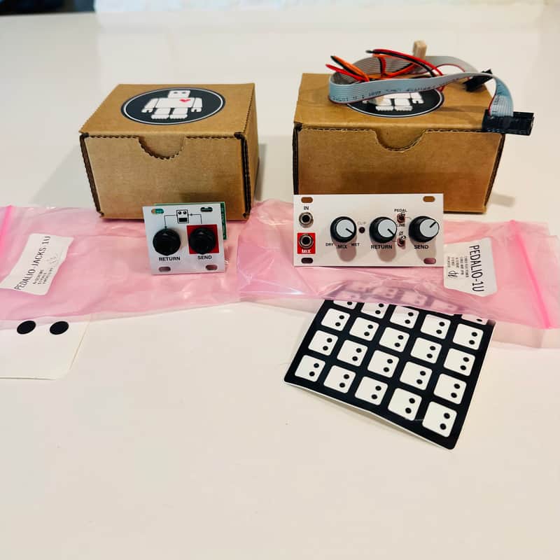 Intellijel Pedal I/O 1u High Impedance Send/Return + Pedal I/O Jacks 1h 2020s - Silver image 1