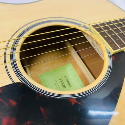 YAMAHA FS820 Acoustic guitar image 5