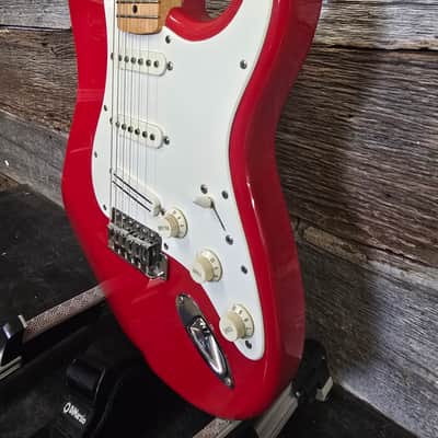 Fender Standard Stratocaster with Vintage Tremolo, Maple Fretboard 1991 - 1997 - Crimson Red Metallic image 4