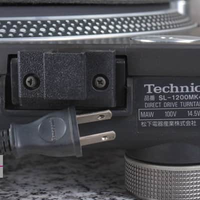 Technics SL-1200MK4 Black direct drive turntable in Very Good Condition image 25