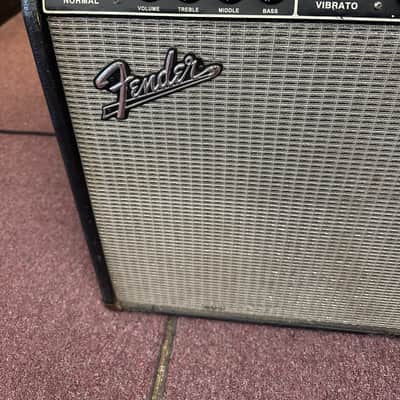 Fender '65 Twin Reverb Reissue 85-Watt 2x12" Guitar Combo 1991 - Present - Black image 4