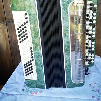 Bayan, acordeón ruso image 3