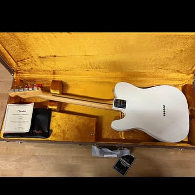 Fender Two-Tone Thinline Telecaster 2019 - 2020 - Fiesta Red image 2