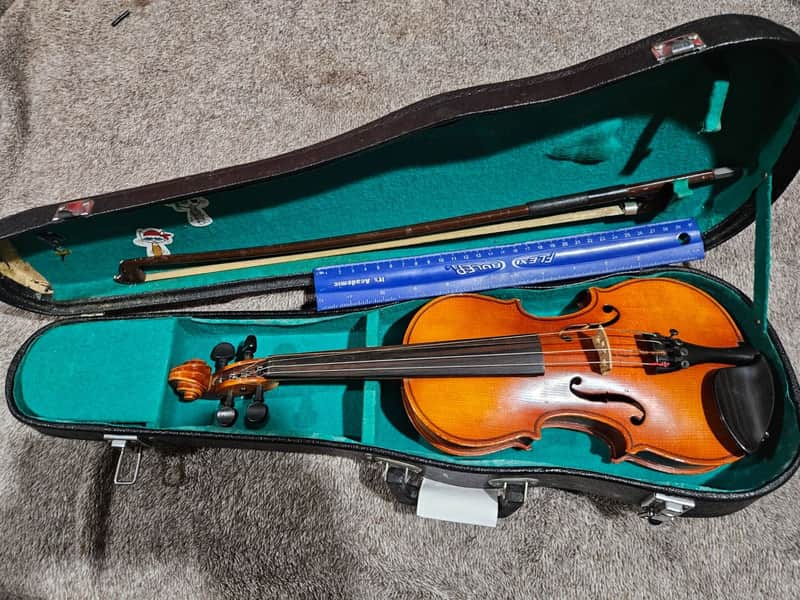 Suzuki model 101RR size 1/8 violin, Japan 1969, with case & | Reverb