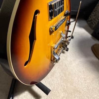 Hamer Newport w/ Bigsby in Vintage or Jazz Burst image 12