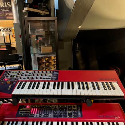 Nord Lead 2 49-Key 12-Voice Polyphonic Synthesizer 1997 - 2003 - Red image 3