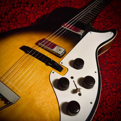 1963 Airline H-46 Stratotone Sunburst image 9