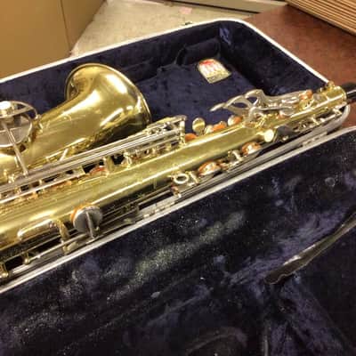 VINTAGE CONN SHOOTING STARS ALTO SAXOPHONE mid 76s - LACQUERED w/CASE image 2