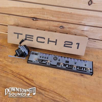 Tech 21 Fly Rig 5 v2 Multi-FX Pedal with Power Supply image 1