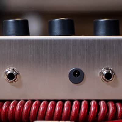 Electro-Harmonix Big Muff Pi Distortion/Fuzz Guitar Effects Pedal image 3
