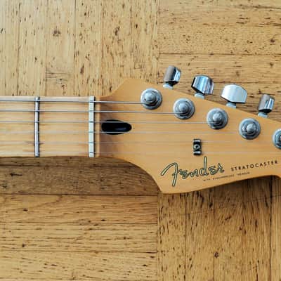 Fender Road Worn Player Stratocaster 2011 - 2012 - 2-Tone Sunburst image 6