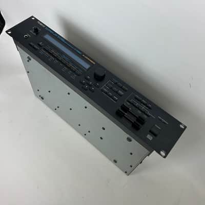 Roland JV1080 Synthesizer image 5