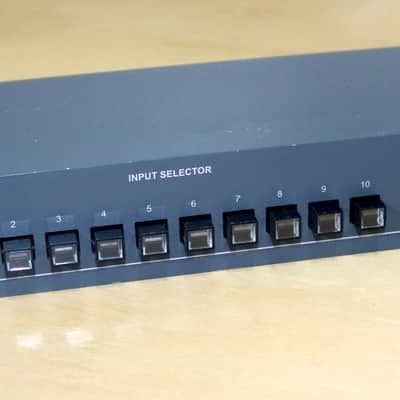 Kramer VS-101AV 10 x 1 Composite Video & Stereo Audio Mechanical Switcher - Dark Grey image 3